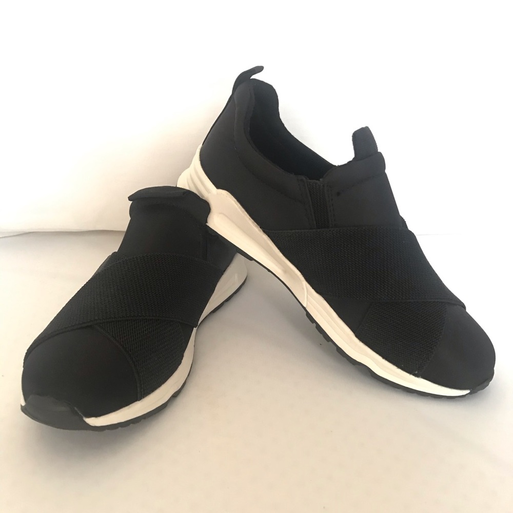 Stevies, girls size 2, worn once